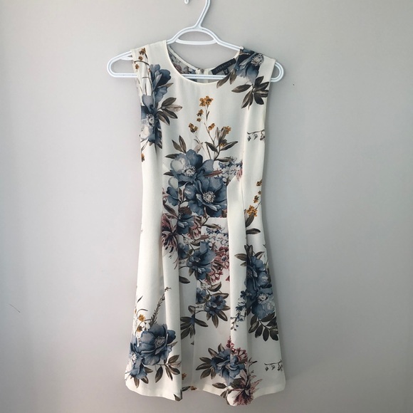 XS Dynamite a-line dress knee length - Picture 1 of 5